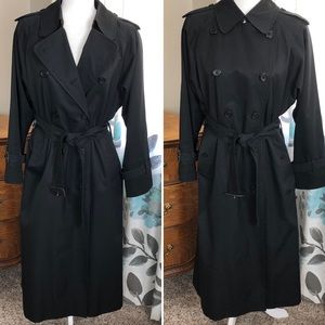 Burberry | Vintage Victoria Maxi Trench 6 L